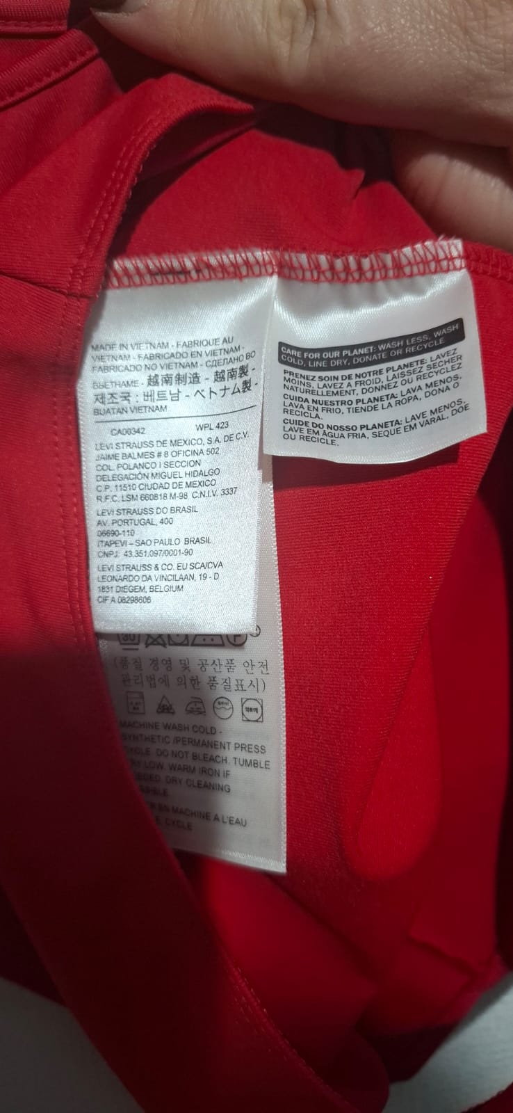 Levi's Czerwone Logo Body S/P - Nowoczesne Dopasowane s/36 Idealne