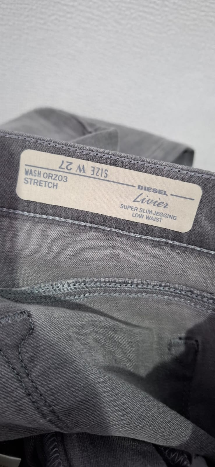 Oryginalne Jeansy Diesel Livier W27 Szare Slim Low Waist