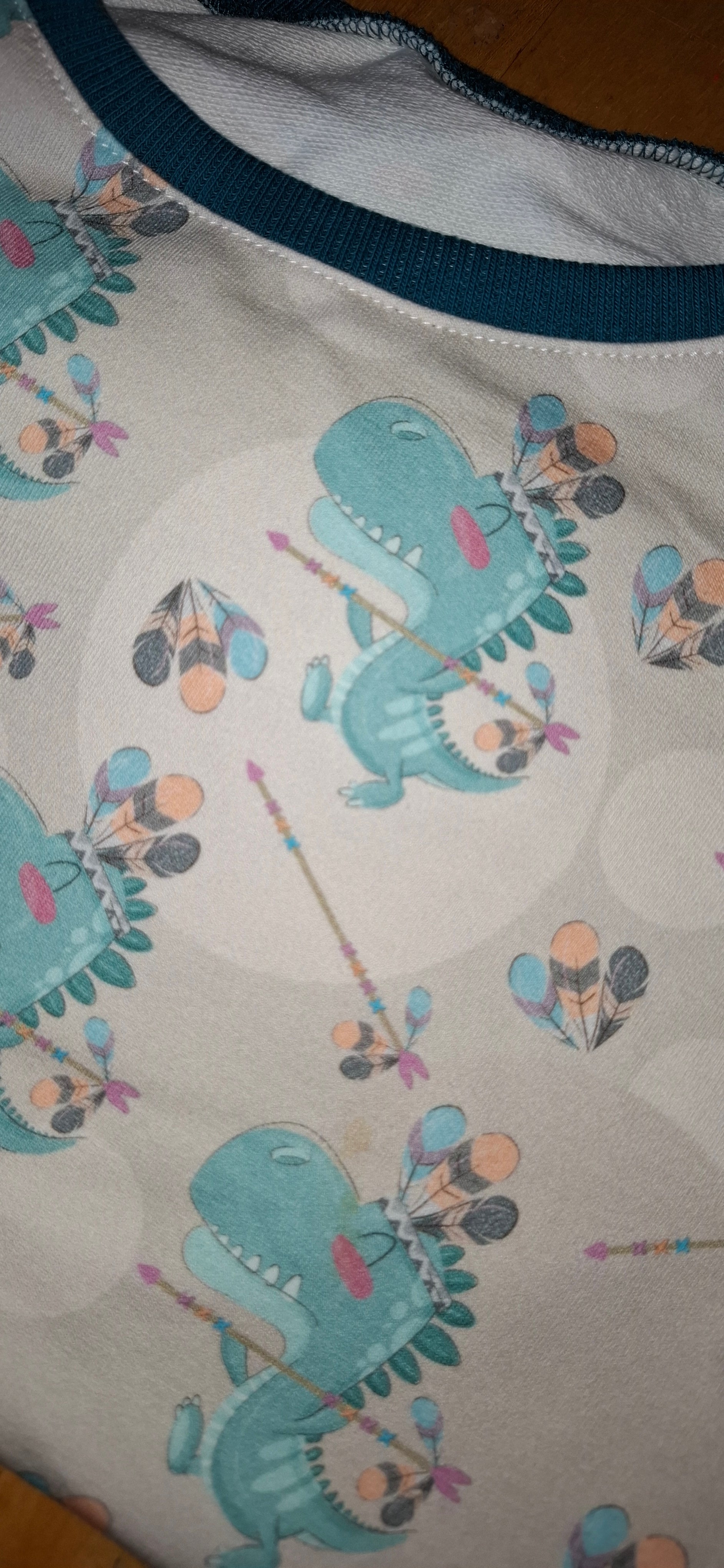 Bluza Dziecięca DINO z Kolcami - Indianin T-Rex - R. 122/128 - MAMASELF